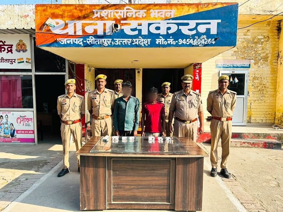 सकरन पुलिस ने दो शातिर चोरों को किया गिरफ्तार, जेवरात और तमंचा बरामद
